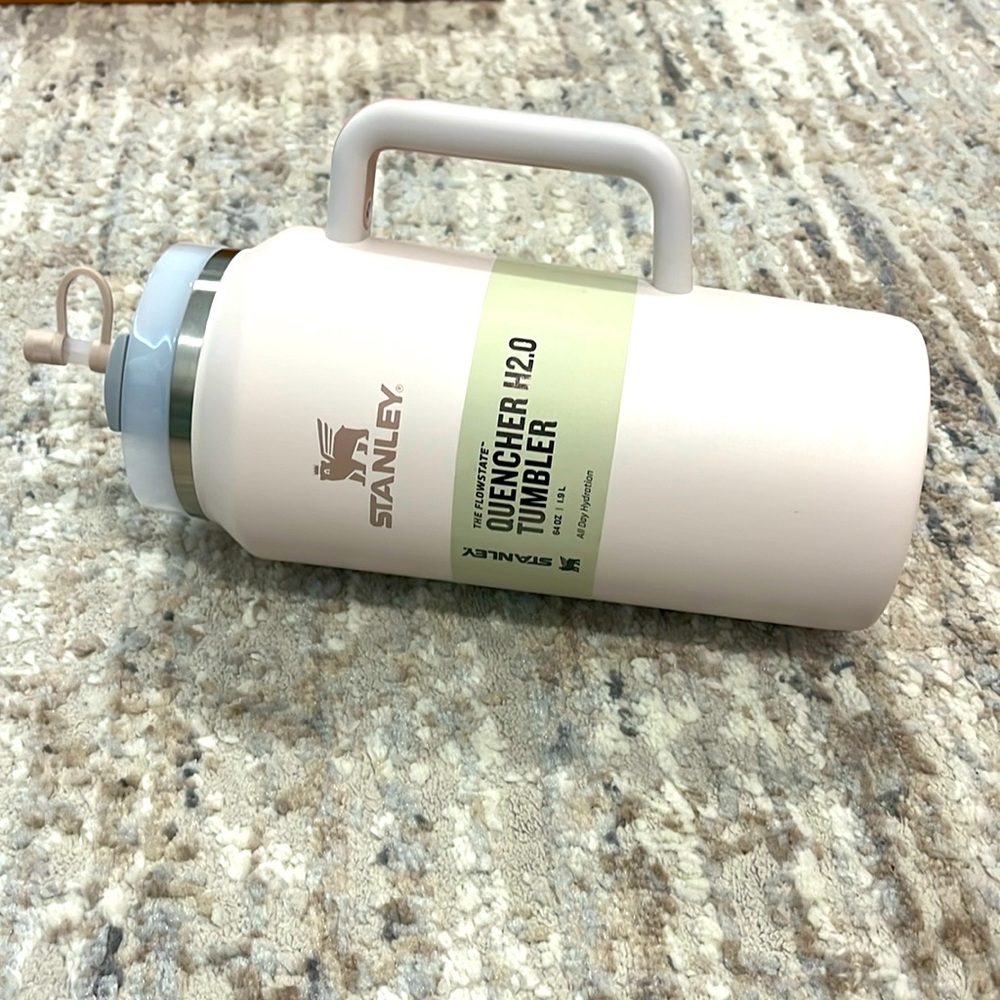 Stanley Quencher H2.0 Tumbler - Picture 3 of 8
